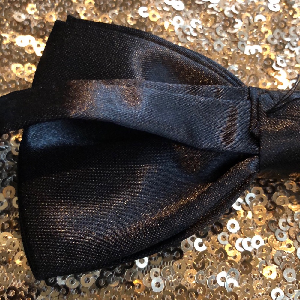 NWOT black formal  satin bowtie, pre-tied - Picture 10 of 14